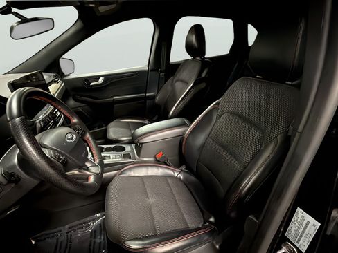 Used 2024 Ford Escape ST-Line w/ Tech Pack #1 FWD image 22
