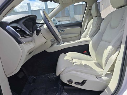Certified 2023 Volvo XC90 T8 Ultimate AWD/4WD image 21