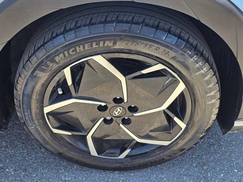 Certified 2024 Hyundai Ioniq 5 SEL RWD image 10