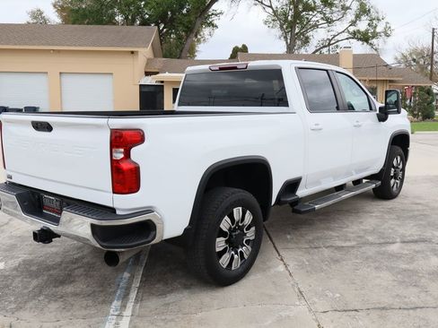 Certified 2023 Chevrolet Silverado 2500 LT w/ Convenience Package image 8