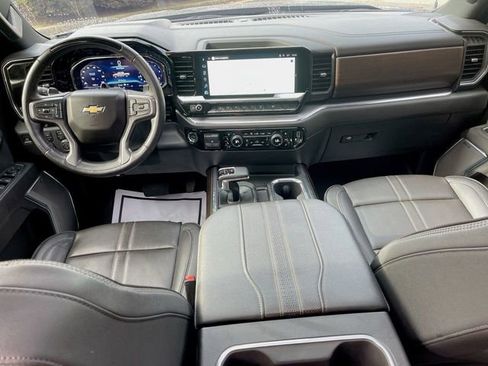 Used 2025 Chevrolet Silverado 1500 High Country image 22