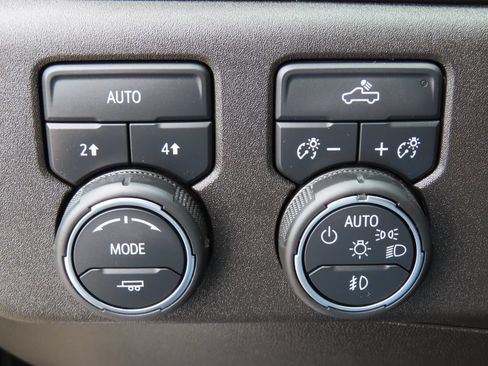 Used 2024 Chevrolet Silverado 1500 RST w/ LPO, Liner Protection Package AWD/4WD image 15
