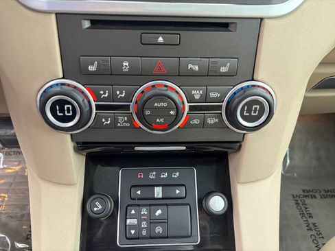 Used 2016 Land Rover LR4 HSE AWD/4WD image 22