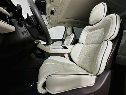 Used 2023 Lincoln Aviator Black Label AWD/4WD image 5