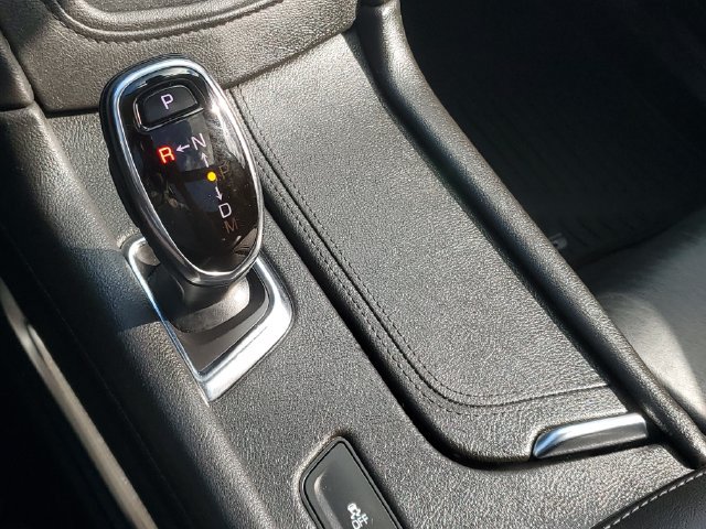 Certified 2019 Cadillac XT5 Luxury FWD image 28