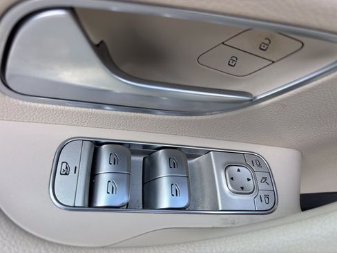 Used 2020 Mercedes-Benz GLE 350 4MATIC image 21