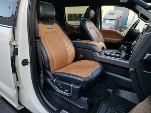 Used 2016 Ford F150 Limited w/ Trailer Tow Package image 23