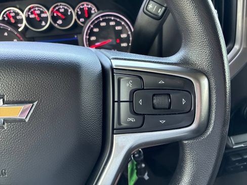 Used 2022 Chevrolet Silverado 2500 Custom w/ Custom Value Package AWD/4WD image 22