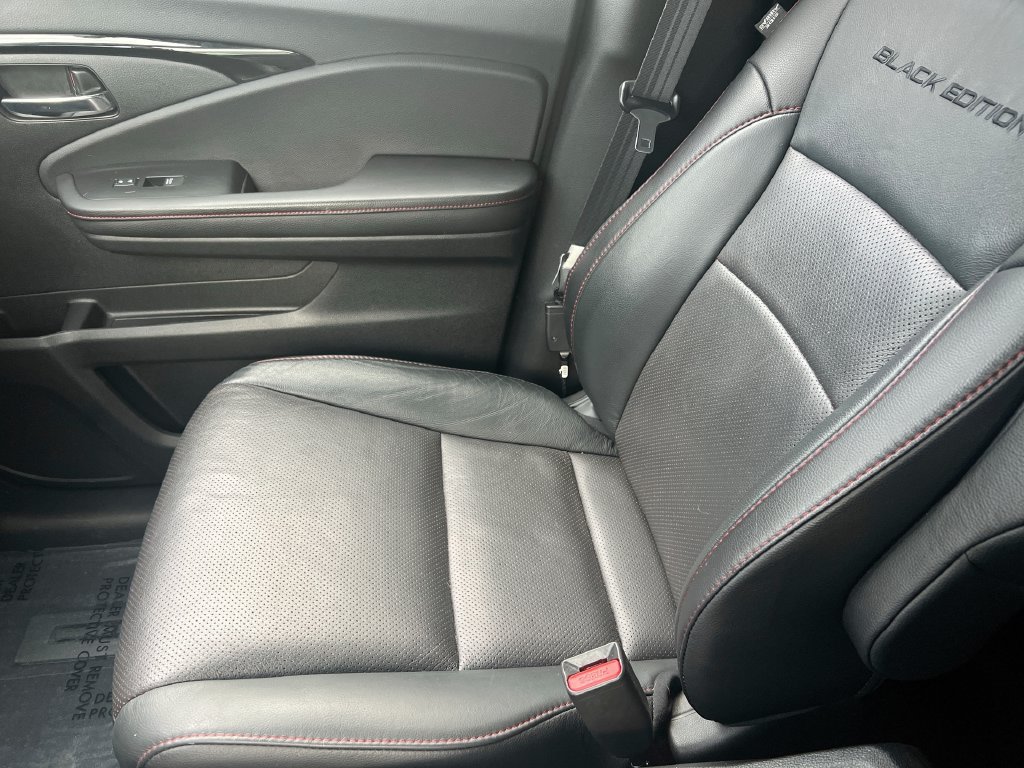 Used 2021 Honda Pilot Black Edition image 46