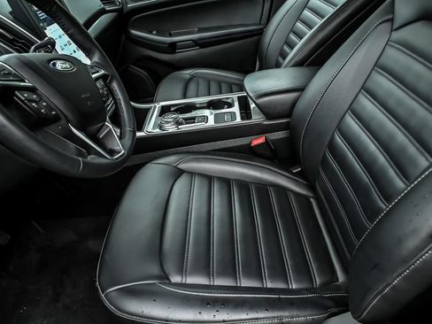 Certified 2024 Ford Edge SEL w/ Convenience Package AWD/4WD image 15