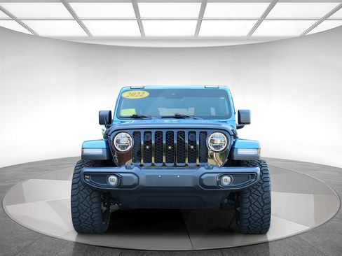 Used 2022 Jeep Gladiator Sport AWD/4WD image 2