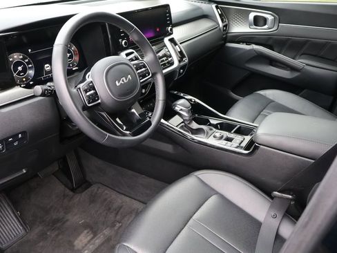 Used 2023 Kia Sorento SX FWD image 3