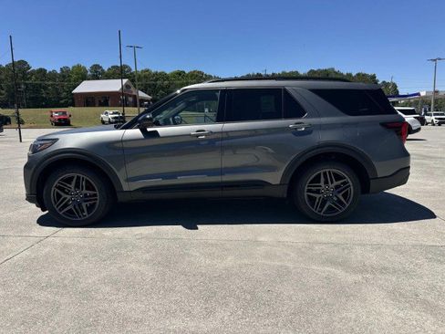 New 2026 Ford Explorer ST AWD/4WD image 4
