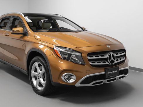 Used 2018 Mercedes-Benz GLA 250 4MATIC image 9