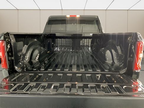 Used 2025 RAM 1500 Big Horn AWD/4WD image 14