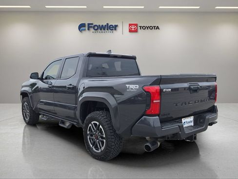 Certified 2025 Toyota Tacoma TRD Sport AWD/4WD image 5