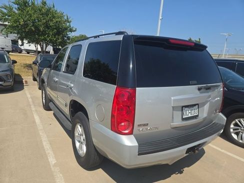 Used 2010 GMC Yukon SLE RWD image 4