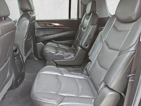 Used 2016 Cadillac Escalade ESV Luxury AWD/4WD image 20