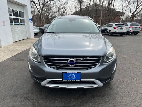 Used 2017 Volvo XC60 T6 Dynamic w/ Preferred Option Package image 28