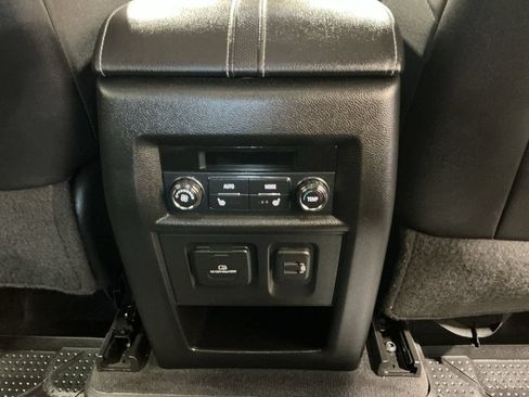 Used 2020 Chevrolet Traverse High Country AWD/4WD image 27