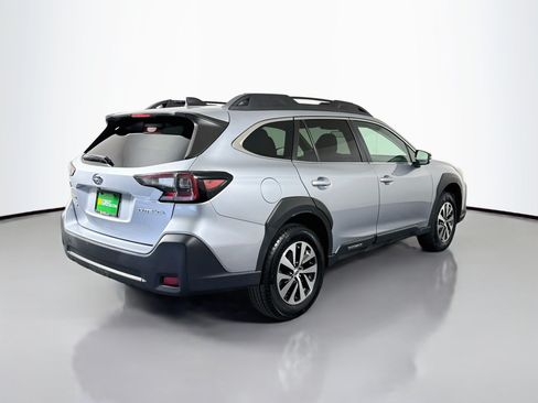 Used 2023 Subaru Outback Premium AWD/4WD image 10