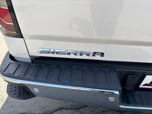 Used 2018 GMC Sierra 1500 SLT image 14