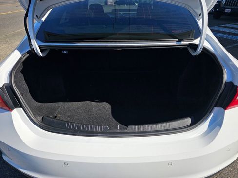 Used 2024 Chevrolet Malibu LT FWD image 11