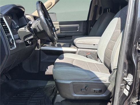 Used 2018 RAM 1500 Big Horn image 30