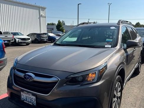 Used 2021 Subaru Outback Premium AWD/4WD image 1
