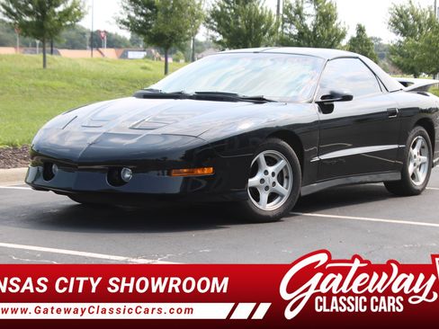 Used 1995 Pontiac Firebird Coupe RWD image 1