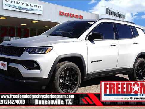 New 2026 Jeep Compass Latitude image 1