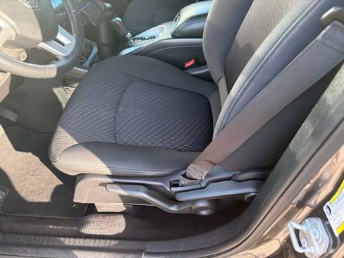Used 2018 Dodge Journey SE w/ Popular Equipment Group FWD image 5