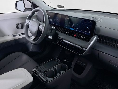 Used 2025 Hyundai Ioniq 5 SEL RWD image 15