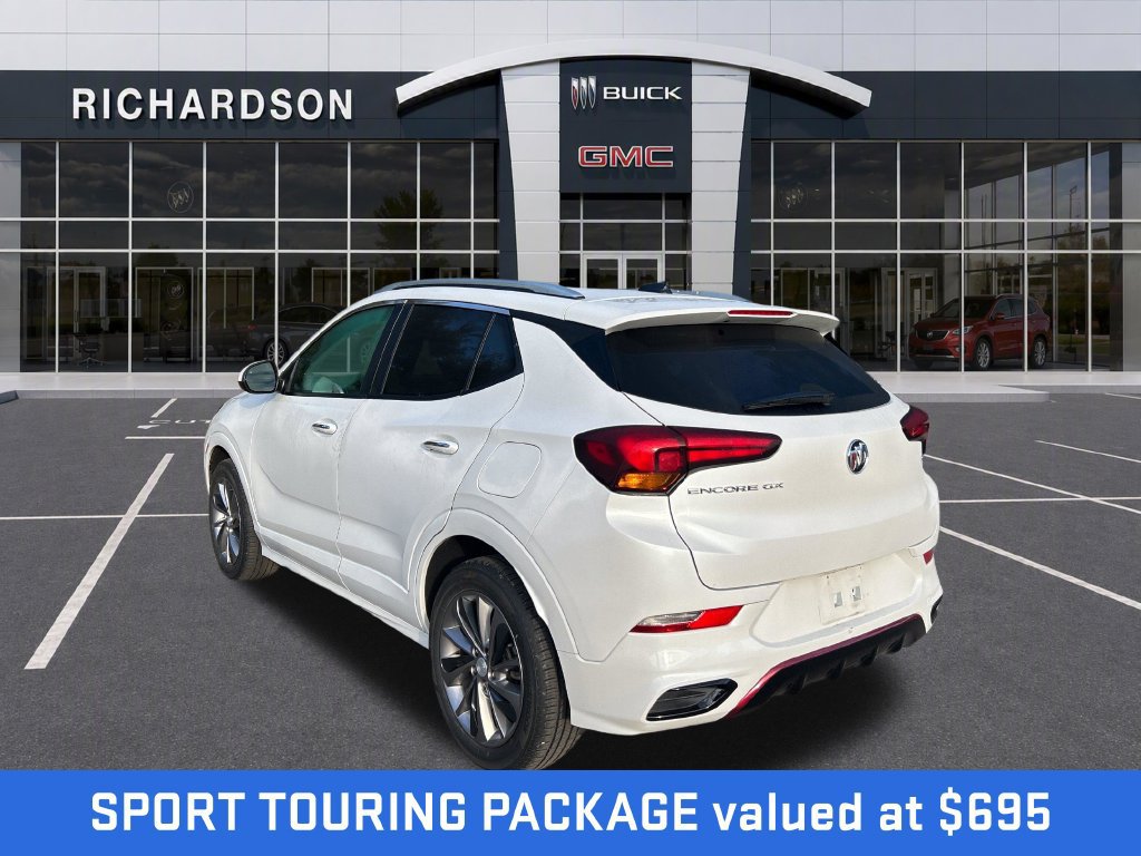 Used 2022 Buick Encore GX Select w/ Sport Touring Package FWD image 3