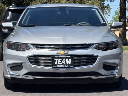 Used 2017 Chevrolet Malibu LT FWD image 9