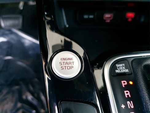 Certified 2022 Kia Soul GT-Line image 28