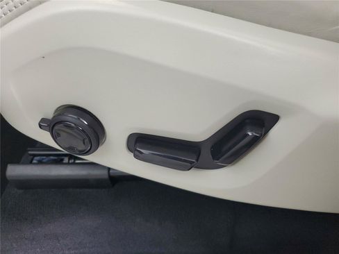 Certified 2026 Volvo XC90 B6 Ultra AWD/4WD image 21