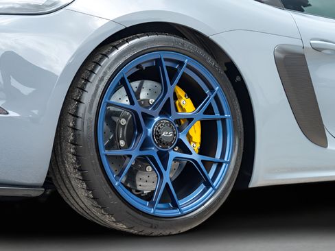Used 2023 Porsche 718 Cayman GT4 RS RWD image 13