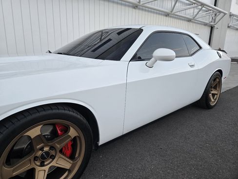 Used 2016 Dodge Challenger SRT Hellcat image 15