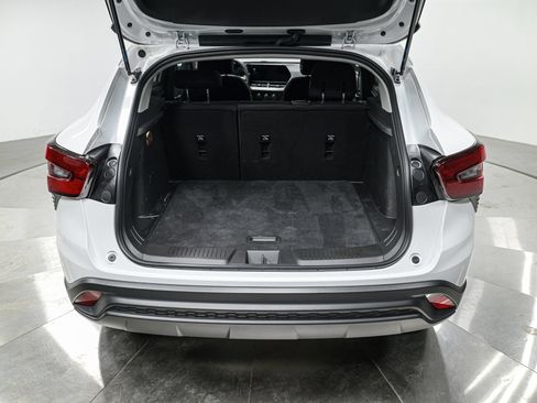 Used 2025 Chevrolet Trax LS FWD image 5