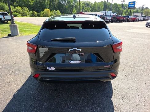 Used 2024 Chevrolet Trax RS w/ Driver Confidence Package FWD image 22