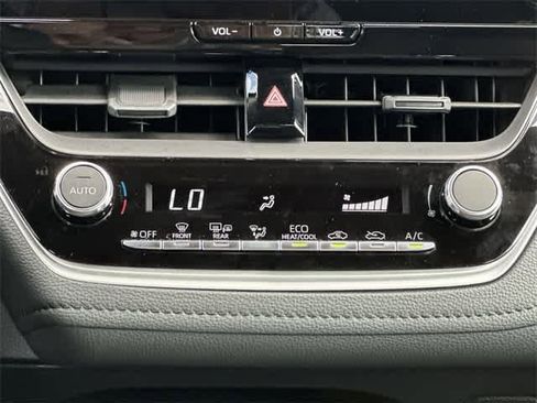 New 2025 Toyota Corolla SE image 15