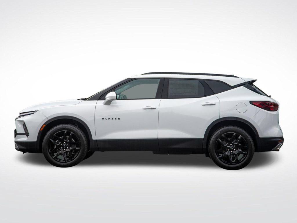 New 2026 Chevrolet Blazer LT w/ Convenience Package AWD/4WD image 6