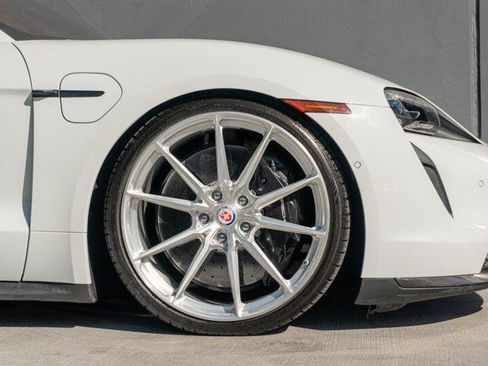 Used 2020 Porsche Taycan Turbo S image 39