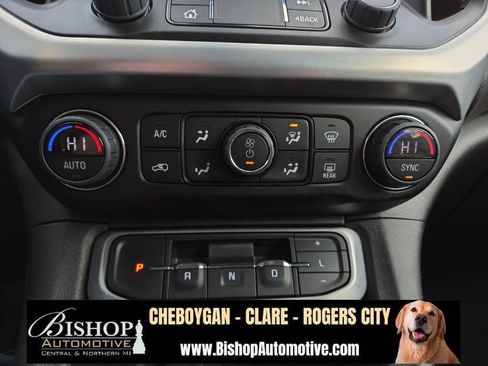 Used 2023 GMC Acadia SLT w/ Elevation Edition image 34