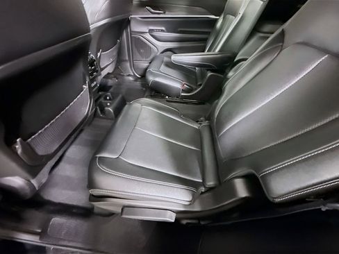 Used 2023 Jeep Grand Cherokee L Limited w/ Luxury Tech Group II image 28