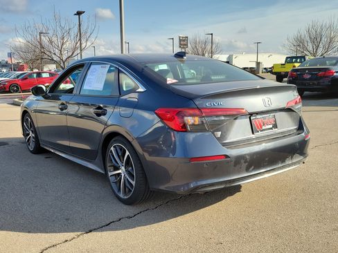 Used 2023 Honda Civic Touring image 3