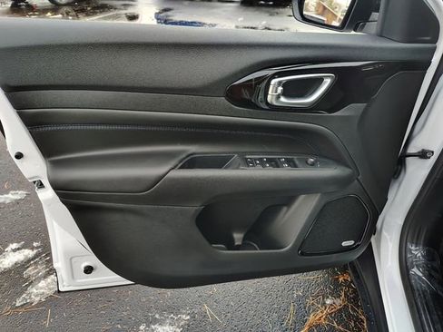 New 2026 Jeep Compass Limited w/ Sun, Sound & Navigation Group image 10