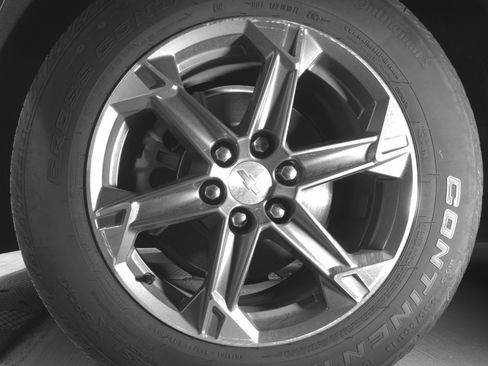 Used 2025 Chevrolet Blazer LT FWD image 12