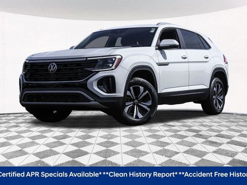 Certified 2025 Volkswagen Atlas Cross Sport SE image 2